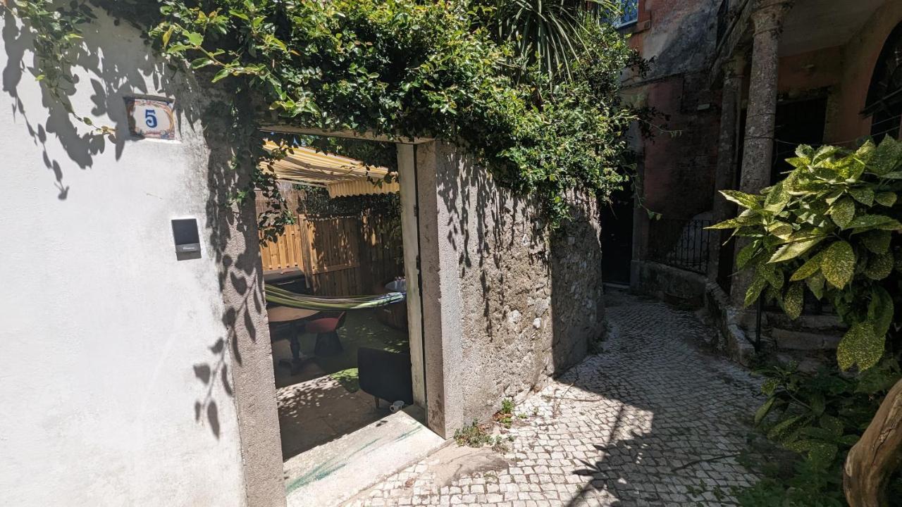 Tiny Smart Home, Private Garden & Outside Jacuzzi. Center Sintra! Dış mekan fotoğraf